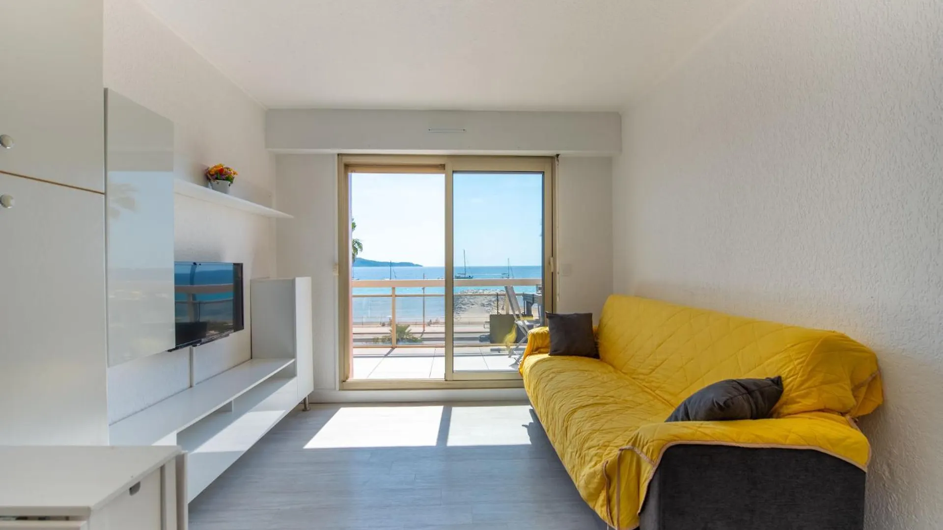 Apartment La Croix Du Sud-29 By Interhome كافالير سور مير فرنسا